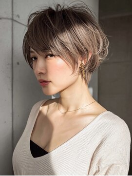 ハーツ(Heart's) ミセスショート×白髪ぼかしカラー３０代４０代５０代６０代