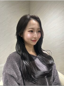 韓国レイヤーカット×暗髪カラー×髪質改善