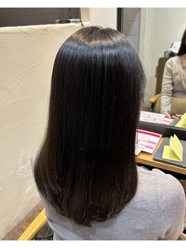 髪の芯から生まれ変わる《ヘアエステ》