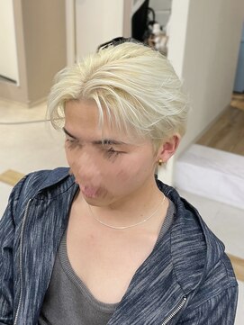 エフェスト 二条店(efesto) ホワイト