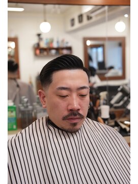 ザチョップショップ キチジョウジ(THE CHOP SHOP KICHIJOJI) サイドパートスキンフェードカットシェービング吉祥寺理容室