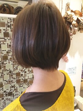 デコ(DECO) 前下がりボブ