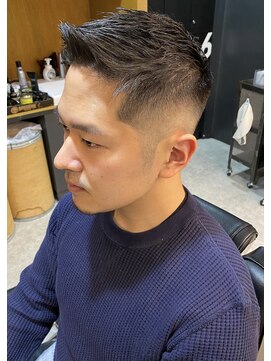 フランクスバーバー アンド ビアークラブ(FRANK'S BARBER and BEER CLUB) サイドグラデーションスリークショートフェードカット