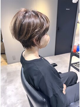 ジアン テラス(GIEN TERRASSE) #ショートヘア #くびれショート #イルミナカラー