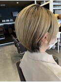 ショートボブ