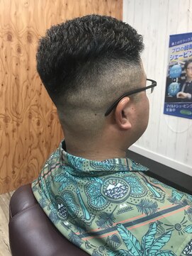バーバーコマ(BARBER KOMA) アイロンパーマ&フェードカット