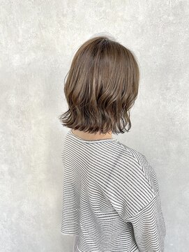 フランチェスカドットボブ(francesca.bob) シルクグレージュ×外ハネボブ　渡辺俊弥【代表】