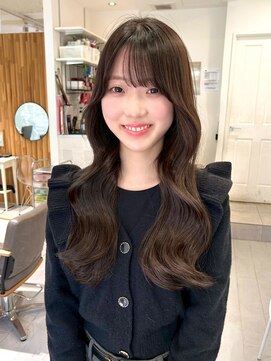 ネオリーブウリ 二子玉川店(Neolive uri) 大人ガーリーダークアッシュ似合わせカットミディアムレイヤー