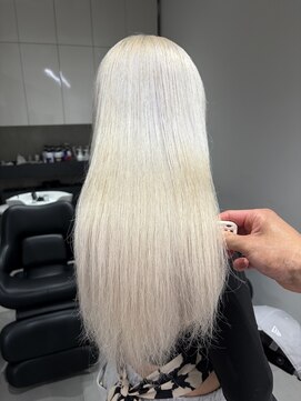 ソル 栄矢場町(SOL) ホワイトブロンド/抜きっぱなしブロンド