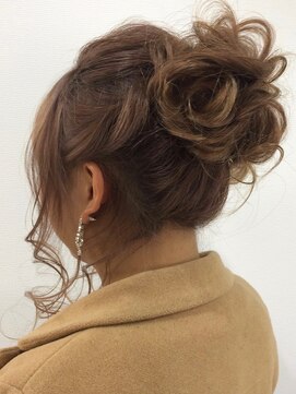 お呼ばれヘアセット（アレンジアップ）