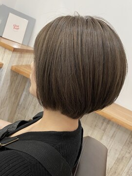 アルル ヘアー(ALULU HAIR) 透明感抜群『ミニマムグレージュボブ』