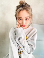 アルテ(ARTE)&nbsp;ARTE青山2022トレンド　小顔カット　グレージュ