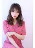 アッシュブラウンの大人かわいいブランジュ小顔くびれセミディ