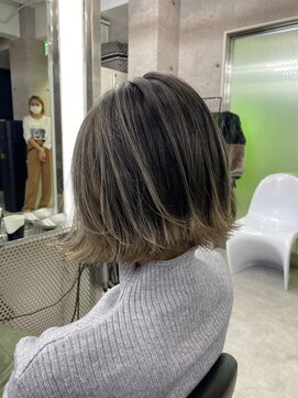 イキ 表参道(iki omotesando) モード/無造作ウェーブ/大人ガーリー[表参道駅]