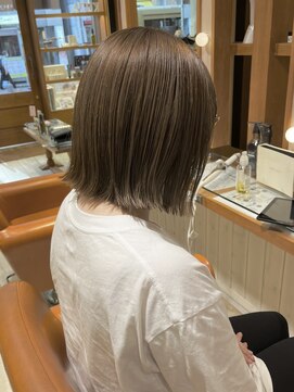 ネオリーブ クタ 町田店(Neolive kuta) 【Ｎｅｏｌｉｖｅｋｕｔａ町田店】切りっぱなしボブ