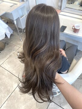 ザックラフィネ(ZACC raffine) 透明感たっぷりオリーブベージュ