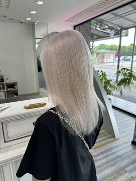 アフューズバイストゥー(Vfuse by StueW) ホワイト◎