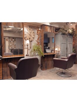 落ち着いた上質空間で、髪のお悩みも相談しやすい◎周りを気にせずリラックスした時間をお過ごしください◇