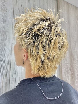 ヨシザワインク バンダイ(YOSHIZAWA Inc. BANDAI) メンズピンパーマハイトーンカラーメンズスパイキーショート新潟