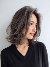 大人気の艶感美肌カラー！白髪染めを使わないファッションカラーで染める”明るい白髪染め”も得意