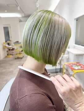 ハイネ(hyne) ライムグリーンの入ったセクションカラー