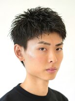 デプト(DEPT.) ツイストスパイラルパーマスパイキーショートバズカット佐賀眉毛