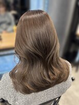 アリュウル 表参道(ALLURE)&nbsp;ショコラベージュ／ミルクティー／ミディアムレイヤー　佐藤