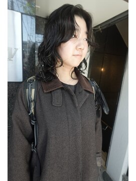 テテ ニコ(tete nico) ミディアムレイヤー×ニュアンスパーマ