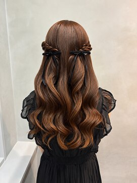 シャルムバイケンジ(Charm.by KENJE) 現役アイドルヲタクがつくる最強可愛い推し活ヘアメ