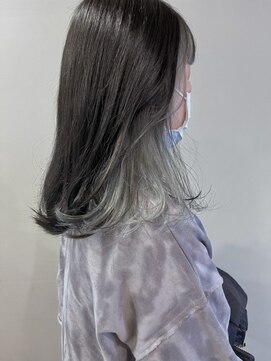 シィーム(cime) インナーカラー シルバーカラー ハイトーンカラー