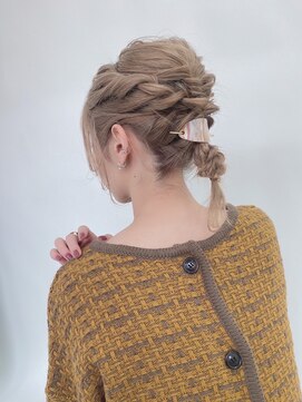 ルービック 豊中(Rubik's) 大人かわいいこなれポニーアレンジ