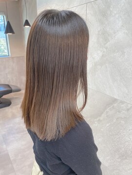 ドゥマン(Demain) 小顔カット大人かわいいセミウェットウェーブオリーブカラー