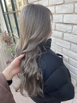 ネオリーブリタ たまプラーザ店(Neolive rita) ホワイトベージュ