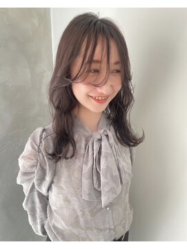 ガリカ 博多(Gallica) 【石河安奈】透明感グレージュ/韓国風ゆるふわレイヤーロング