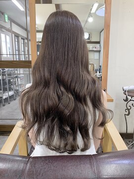 ガルボ ヘアー(garbo hair) オトナ女子 10代 20代 30代 アッシュベージュ 艶カラー 髪質改善