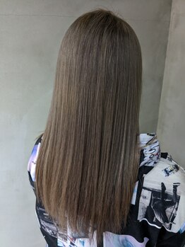 イーズ(Eaz)の写真/髪質改善トリートメントで艶感&潤い溢れる髪に。思わず触れたくなるような手触りの良さを叶えます♪