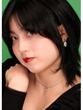 アンアタッシュ(UNE ATTACHE) シアーブラック◎透明感は、媚びない黒に宿る◎レイヤーカット