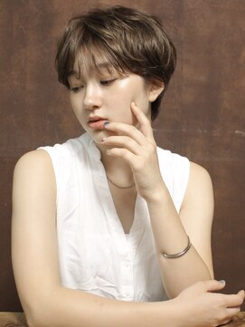 シアンデルカ(CYANDELUCCA) ベージュショートヘア