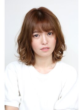 クロスオーバー(Cross Over) ミディアムパーマのおしゃれスタイル