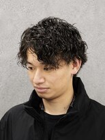 アストロ(ASTRO) 波巻きツイスパ×センターパート|色気ヘア