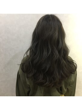 ラウレア(Laule'a) 外国人風カーキグレージュ ラウレア新福島