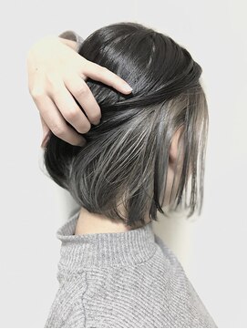 アリア バイ アルティナ(alia by artina) インナーカラーボブ×シルバーグレー 【alia橋本】