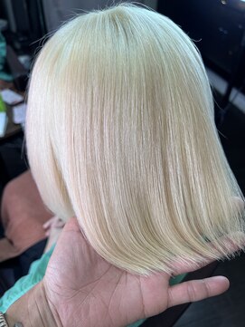 テテ(TETE) 抜きっぱなしブリーチ　長堀橋　心斎橋