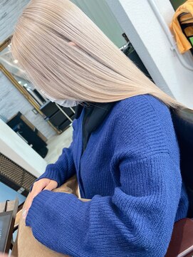 ルイス(Luis) ミルキーベージュ