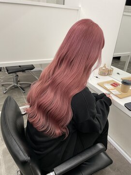 リアン バイ キートス(Lien by kiitos) ピンクカラー/うるつや/春カラー/ハイトーンカラー/ゆるふわ巻き