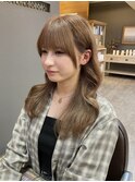 ミルクティーベージュ×ハイトーンカラー×顔まわりカット