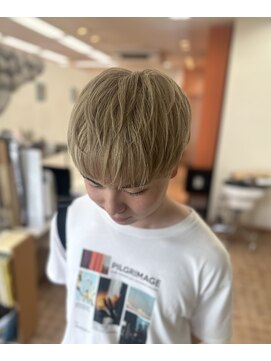 デンパツクラブ ストリート(DENPATSU CLUB Street) ベージュカラー