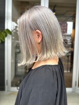 ヒース 姪浜(Heath)&nbsp;シルバーグレージュ　外ハネボブ　ハイライト　ケアブリーチ