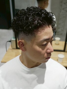 メッツ 原宿(METS) MEN'S/極道パーマ×スキンフェード/短髪/黒髪