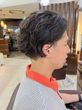 クォーターリゾート(QUARTER RESORT) 雰囲気勝ちメンズパーマ